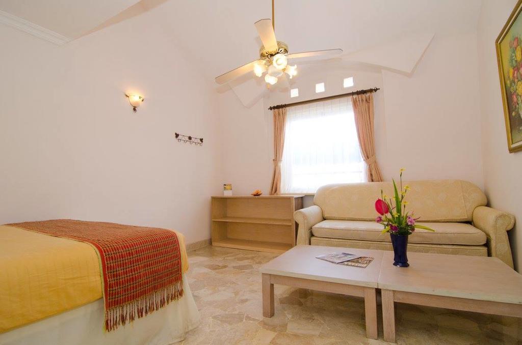 Club Bali Suites At Kota Bunga Cipanas  Eksteriør billede